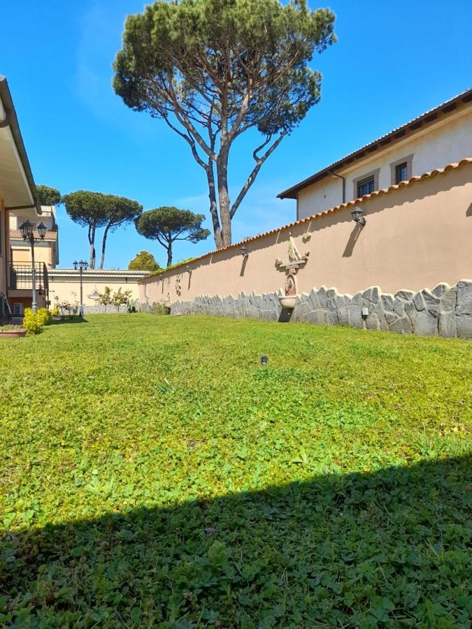Villa Vittorio Infernetto ภายนอก รูปภาพ