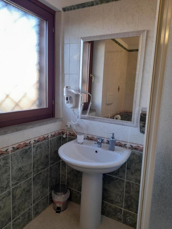 Villa Vittorio Infernetto ภายนอก รูปภาพ