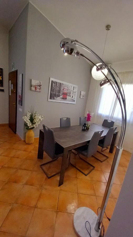 Villa Vittorio Infernetto ภายนอก รูปภาพ