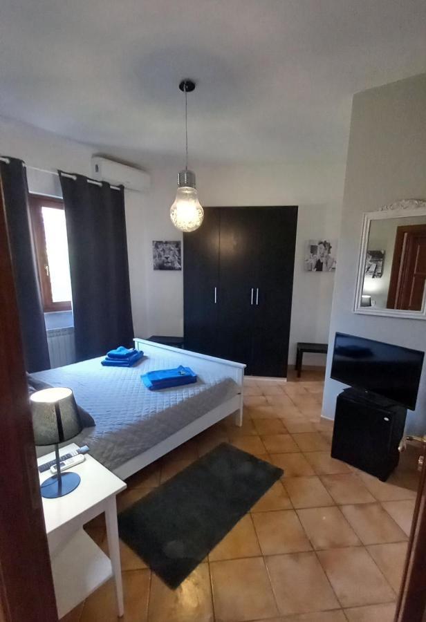 Villa Vittorio Infernetto ภายนอก รูปภาพ