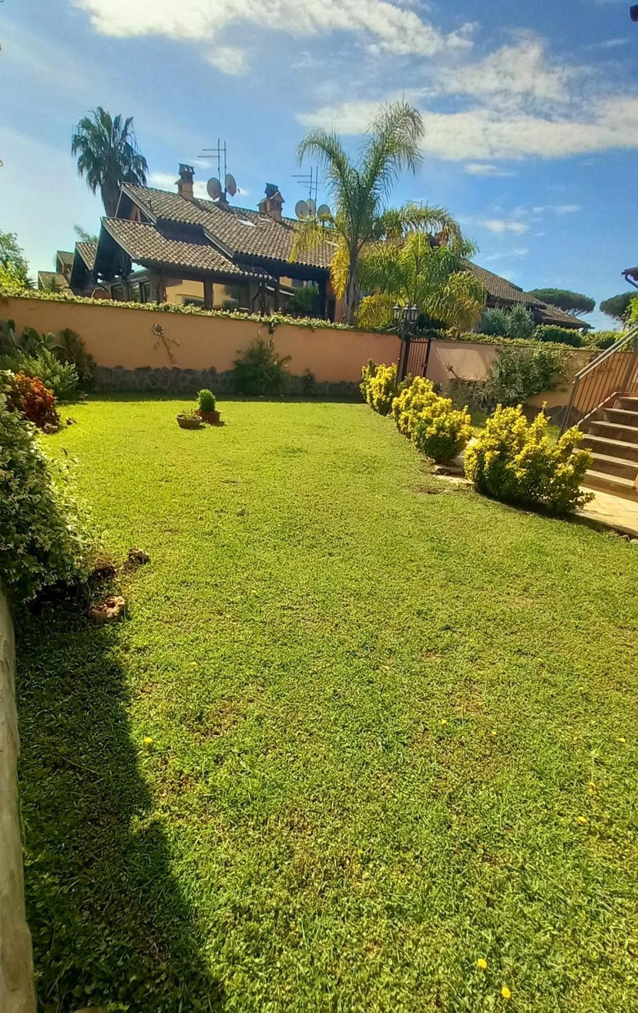 Villa Vittorio Infernetto ภายนอก รูปภาพ