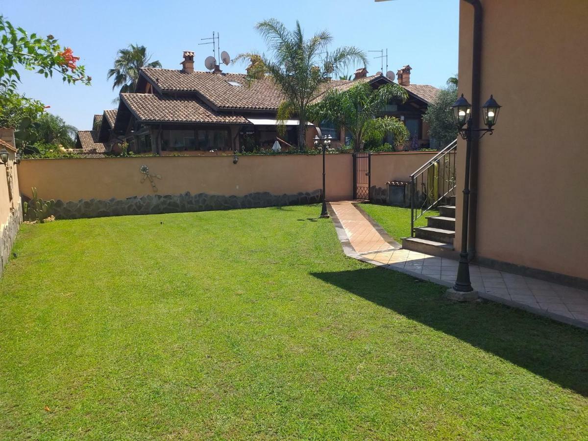 Villa Vittorio Infernetto ภายนอก รูปภาพ